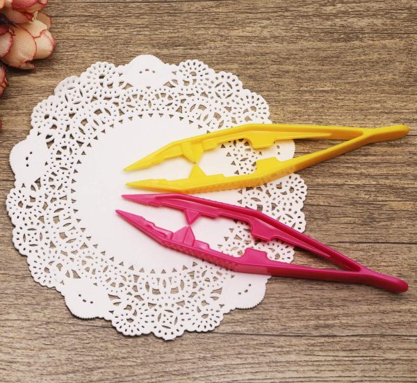 Tupalizy 5 Assorted Colors Plastic Beads Tweezers for Beading Projects Craft Tweezers for Handmade DIY Crafts Jewelry Making Adult Family Home Classroom School Use Creative Game Tools (5PCS)-1